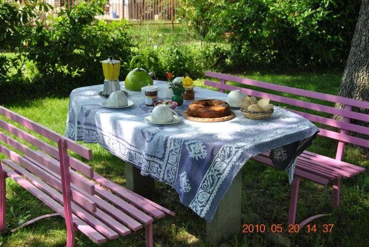 B&B La Vecchia Quercia Home Restaurant Fornovo di Taro Exterior foto